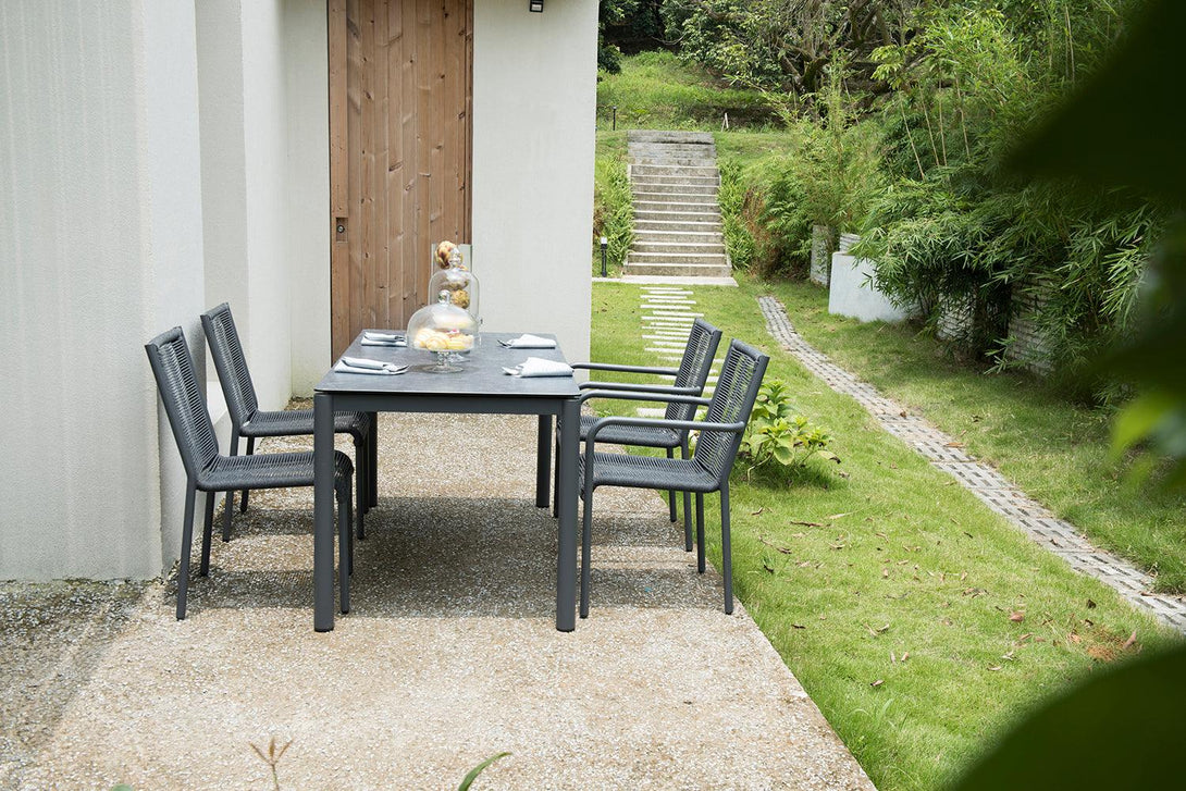 Comedor de Exterior Jónico color Negro para Terraza.